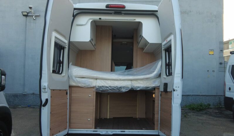 CAMPER WEINSBERG CARABUS 600 DQ (edition fire) lleno