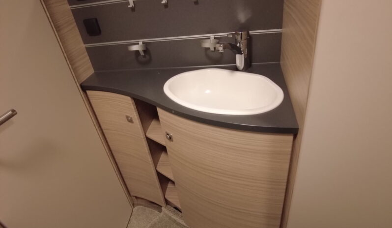 CARAVANA FENDT BIANCO ACTIV 390 FHS lleno