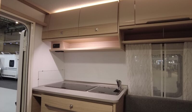 CARAVANA FENDT BIANCO ACTIV 390 FHS lleno