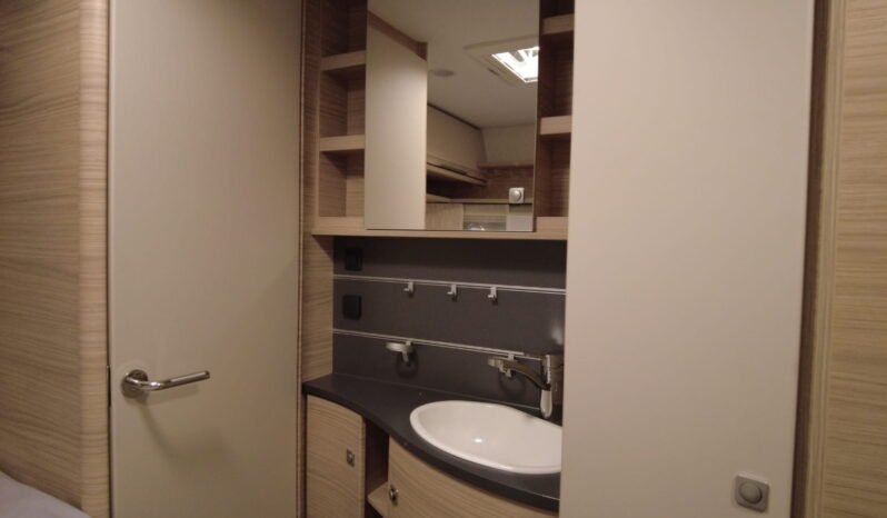 CARAVANA FENDT BIANCO ACTIV 390 FHS lleno