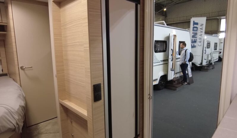 CARAVANA FENDT BIANCO ACTIV 390 FHS lleno