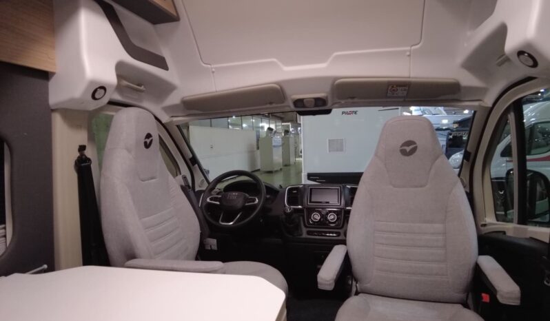 CAMPER PILOTE V633M EXPRESSION lleno