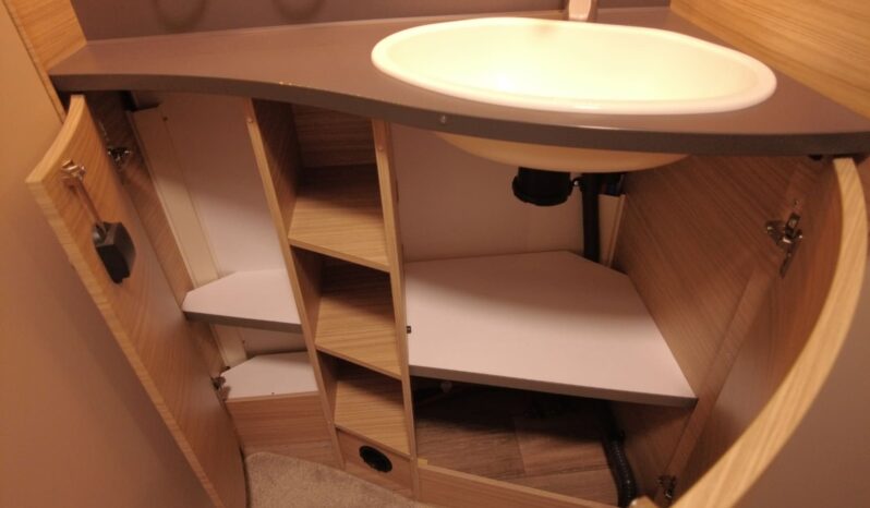 CARAVANA FENDT BIANCO ACTIV 445 SFB lleno