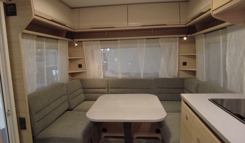 CARAVANA FENDT BIANCO ACTIV 445 SFB lleno