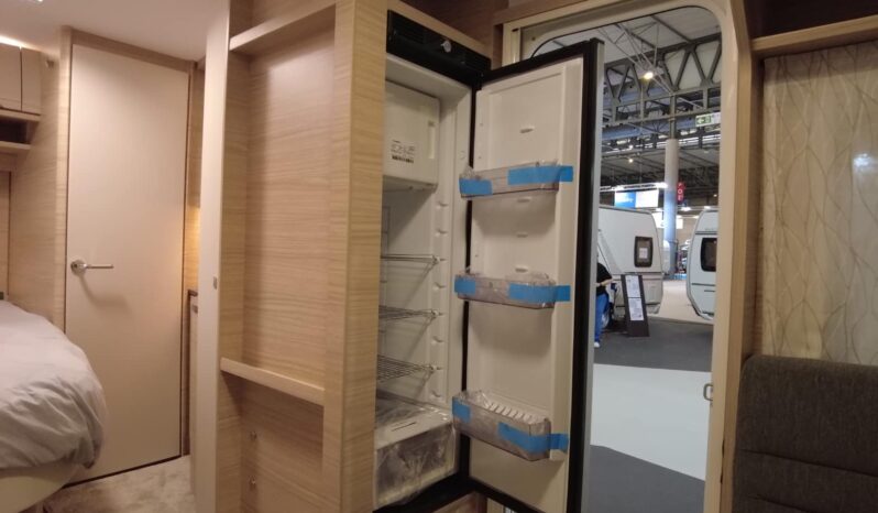 CARAVANA FENDT BIANCO ACTIV 445 SFB lleno