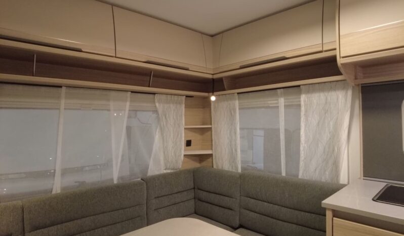 CARAVANA FENDT BIANCO ACTIV 445 SFB lleno