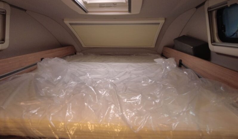 CAMPER WEINSBERG CARABUS 600 MQH lleno