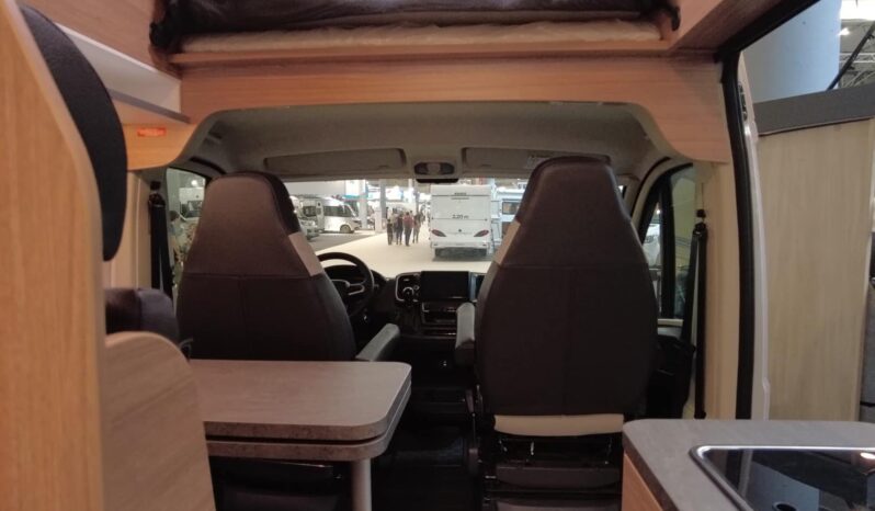 CAMPER WEINSBERG CARABUS 600 MQH lleno