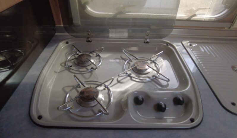 AUTOCARAVANA OCASIÓN BÜRSTNER LEVANTO A576 lleno