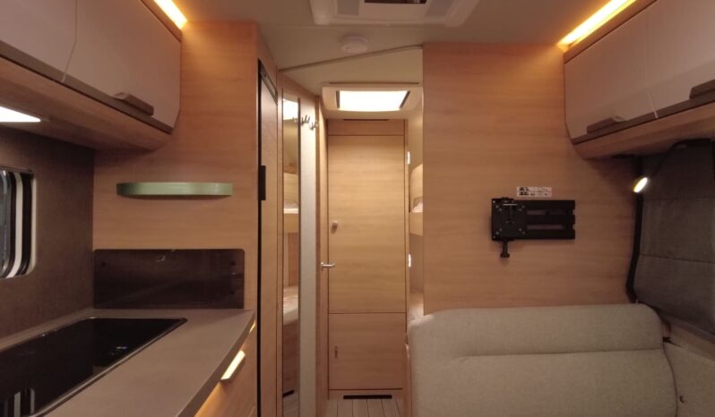 CARAVANA KNAUS SÜDWIND 500 QDK BLACK SELECTION lleno