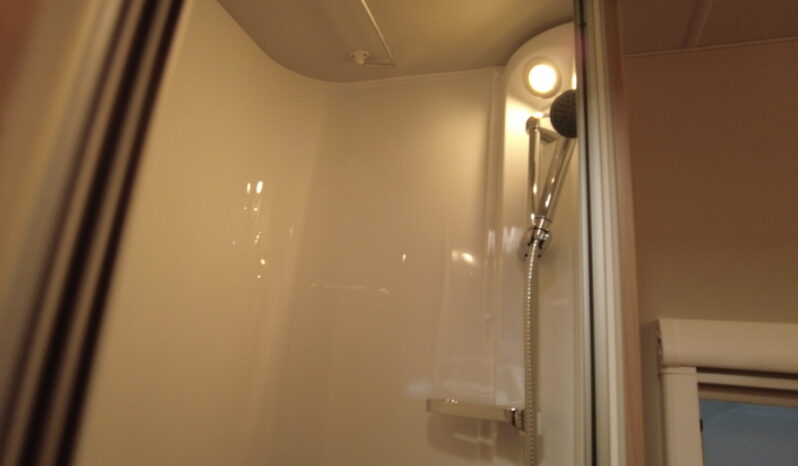 CARAVANA KNAUS SÜDWIND 500 QDK BLACK SELECTION lleno