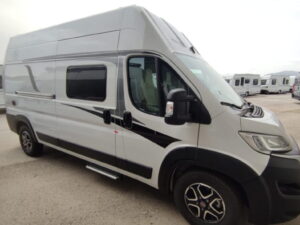 autocaravanas aragon Furgoneta Camper Knaus BoxLife 600 DQ Platinum