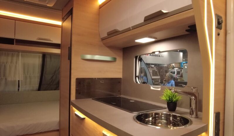 CARAVANA KNAUS SÜDWIND 420 QD BLACK SELECTION lleno