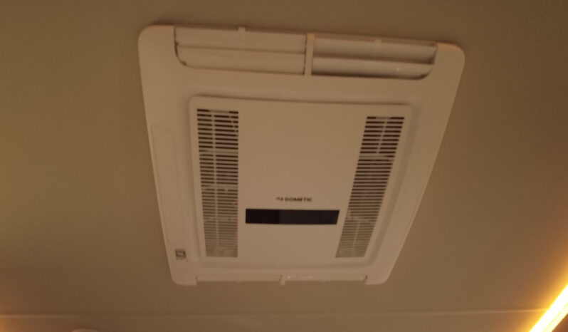 CARAVANA KNAUS SÜDWIND 580 QS BLACK SELECTION lleno