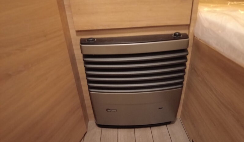 CARAVANA KNAUS SÜDWIND 580 QS BLACK SELECTION lleno