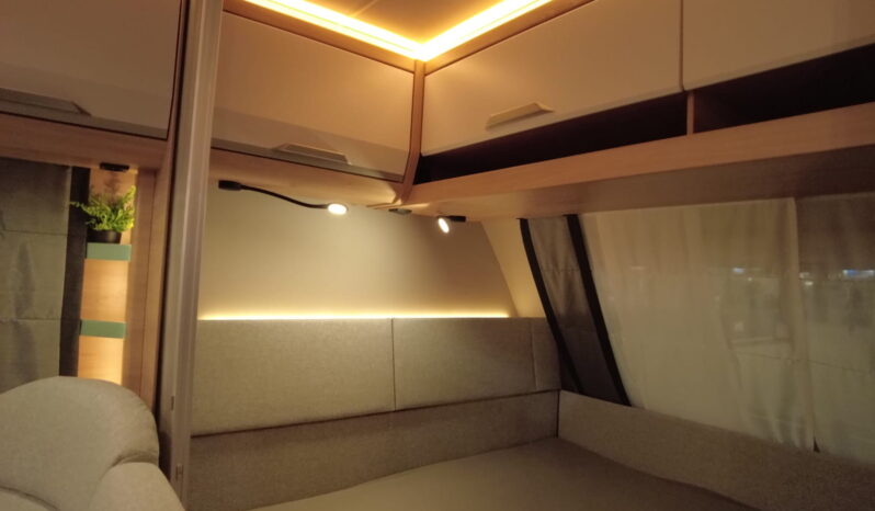 CARAVANA KNAUS SÜDWIND 580 QS BLACK SELECTION lleno