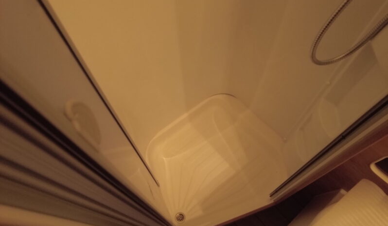 CARAVANA KNAUS SÜDWIND 580 QS BLACK SELECTION lleno