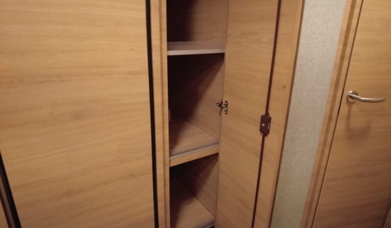 CARAVANA KNAUS SÜDWIND 580 QS BLACK SELECTION lleno