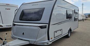 autocaravanas aragon caravana Knaus Südwind 580 QS Black Selection fuera