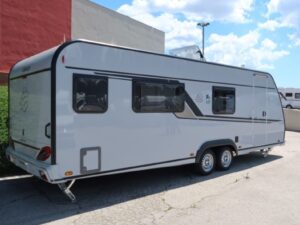 autocaravanas aragon caravana Knaus Südwind 650 PXB Black Selection