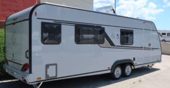 autocaravanas aragon caravana Knaus Südwind 650 PXB Black Selection