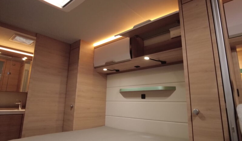 CARAVANA KNAUS SÜDWIND 650 PXB BLACK SELECTION lleno