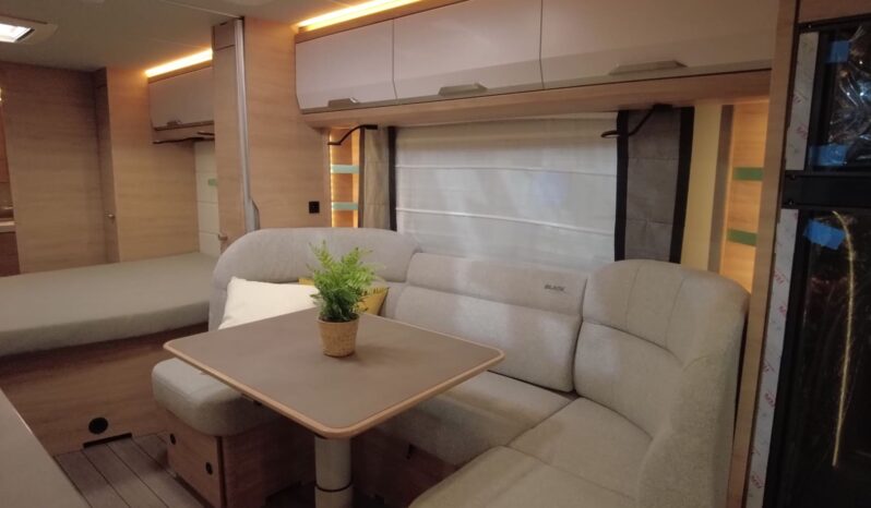 CARAVANA KNAUS SÜDWIND 650 PXB BLACK SELECTION lleno