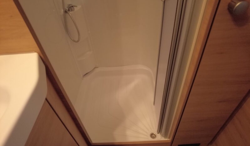 CARAVANA KNAUS SÜDWIND 650 PXB BLACK SELECTION lleno