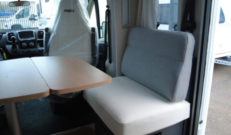 AUTOCARAVANA PILOTE P720FC (Evidence) lleno