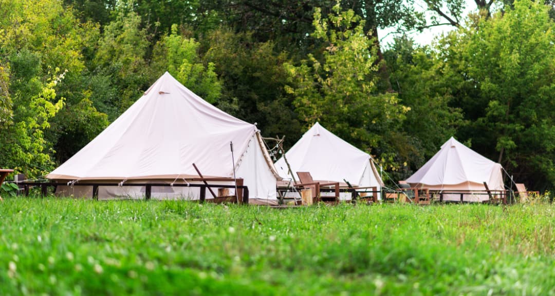 autocaravanas aragon diferencias entre glamping y camping glamping vs camping
