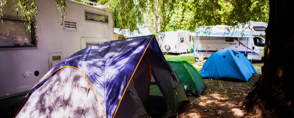 autocaravanas aragon glamping que es y en que se diferencia con un camping el glamping y el camping