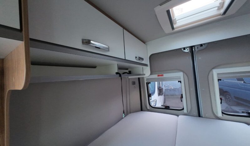 CAMPER WEINSBERG CARABUS 540 MQ lleno
