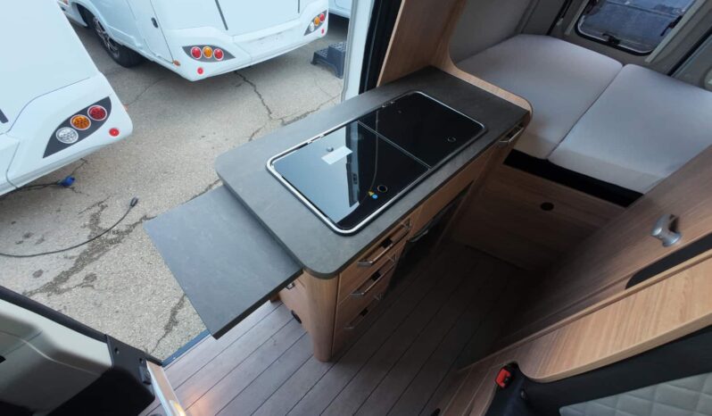 CAMPER WEINSBERG CARABUS 540 MQ lleno