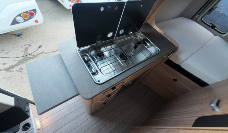 CAMPER WEINSBERG CARABUS 540 MQ lleno