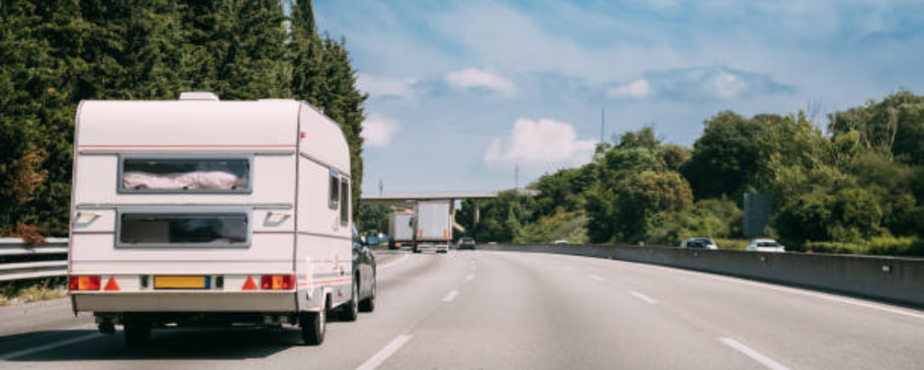 autocaravanas aragon conducir con el viento en contra