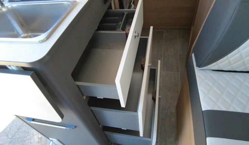 CAMPER GIOTTILINE GIOTTIVAN 60B lleno