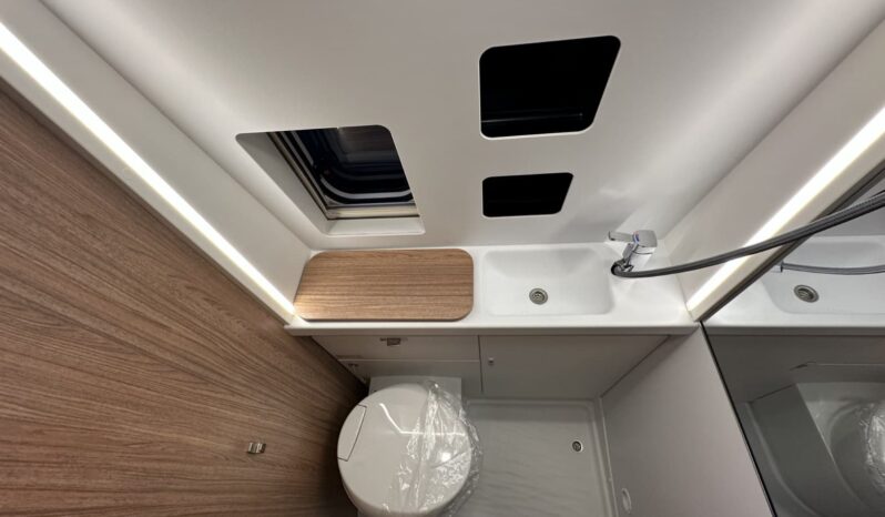 CAMPER WEINSBERG CARABUS 600 MQ (2026) lleno