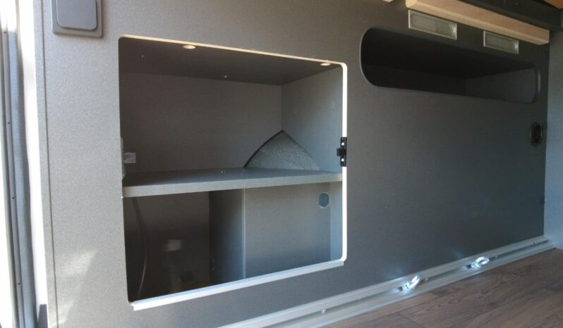 CAMPER KNAUS BOXLIFE 600 DQ PLATINUM (gris campovolo) lleno
