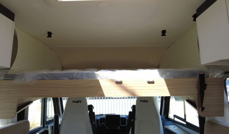 AUTOCARAVANA PILOTE G720FC SELECTION 2026 lleno