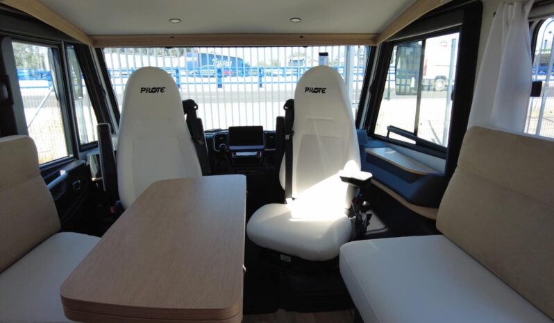 AUTOCARAVANA PILOTE G720FC SELECTION 2026 lleno