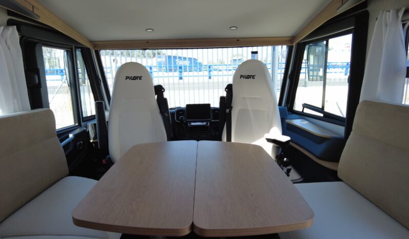 AUTOCARAVANA PILOTE G720FC SELECTION 2026 lleno