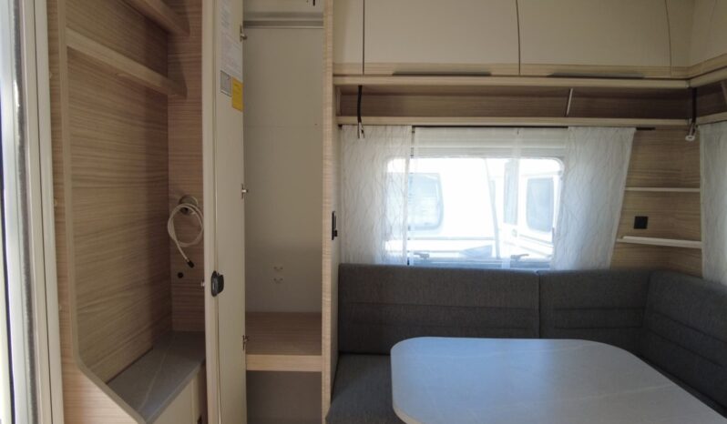 CARAVANA FENDT BIANCO ACTIV 465 SGE lleno