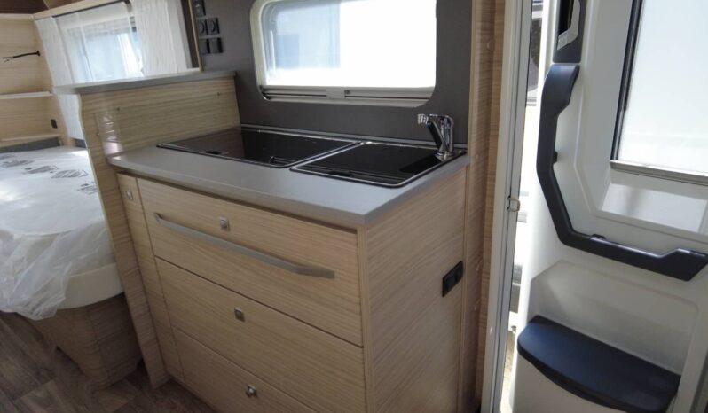 CARAVANA FENDT BIANCO ACTIV 465 SGE lleno