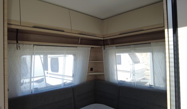 CARAVANA FENDT BIANCO ACTIV 465 SGE lleno