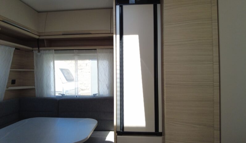 CARAVANA FENDT BIANCO ACTIV 465 SGE lleno