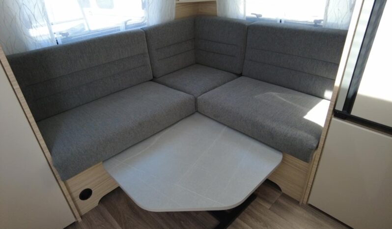 CARAVANA FENDT BIANCO ACTIV 465 SGE lleno