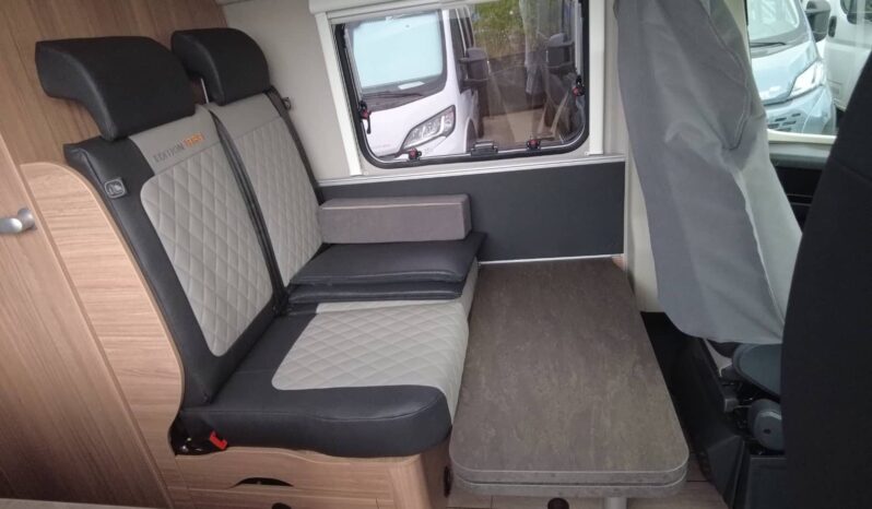 CAMPER WEINSBERG CARABUS 600 MQH 2026 lleno