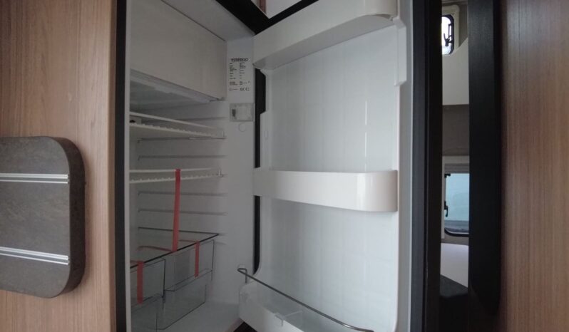 CAMPER WEINSBERG CARABUS 600 MQH 2026 lleno