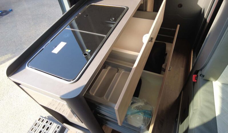 CAMPER KNAUS BOXLIFE 600 DQ PLATINUM (gris lanzarote) lleno