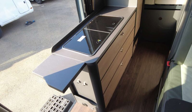 CAMPER KNAUS BOXLIFE 600 DQ PLATINUM (gris lanzarote) lleno